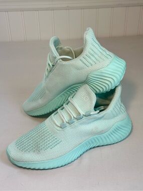 Men’s Size 9 Mint Green Knit Athletic Sneakers - MLO